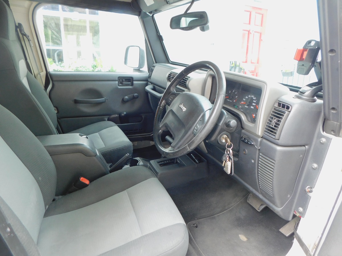 2005 Jeep Wrangler Image 6